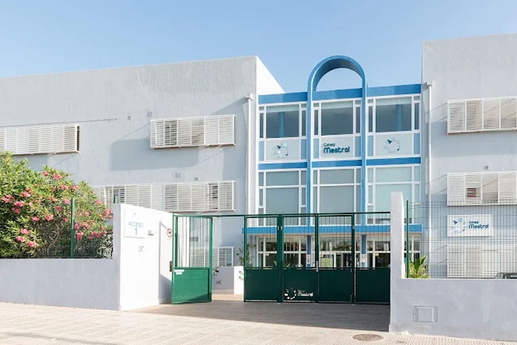 Colegio Mestral Ibiza, exterior