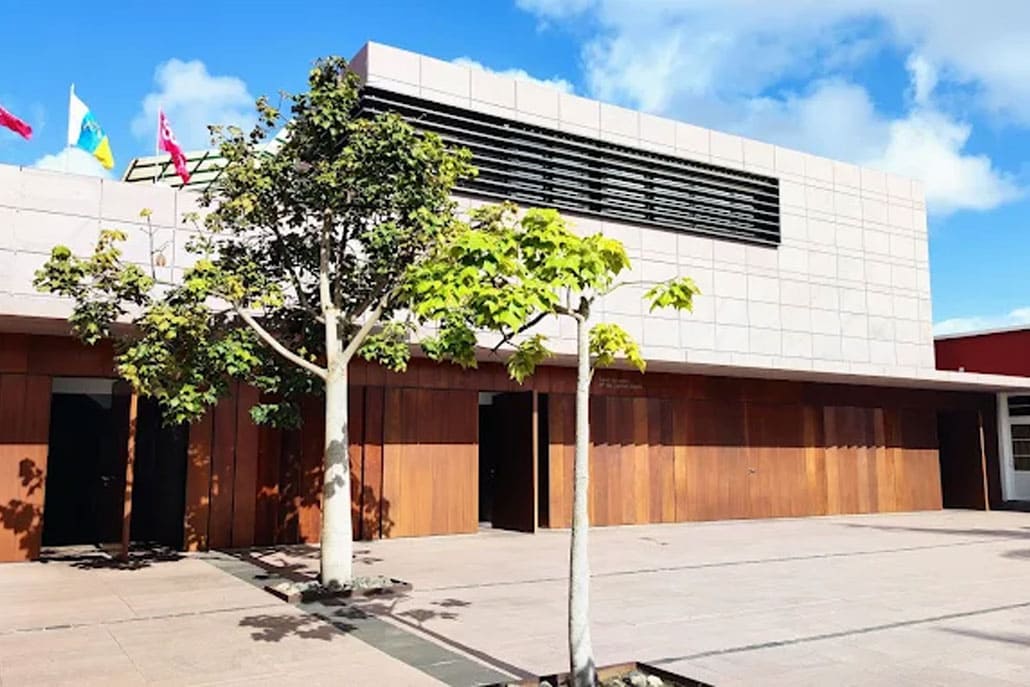 Colegio Arenas, exterior