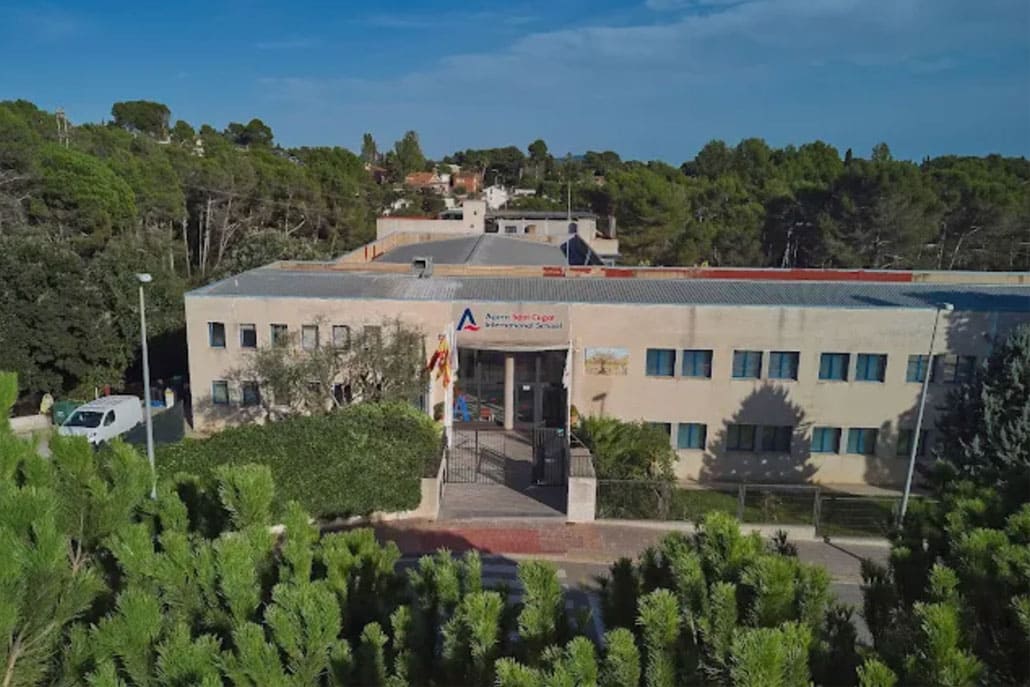 Colegio Agora Sant Cugat, exterior
