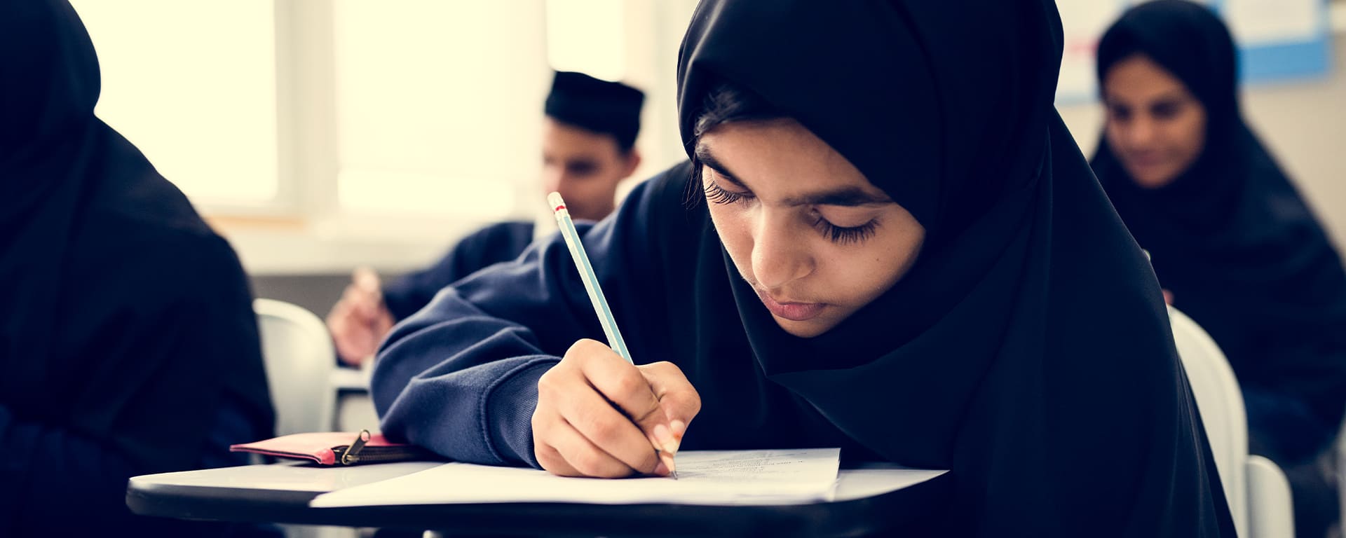 eliminan-de-colegios-un-programa-arabe