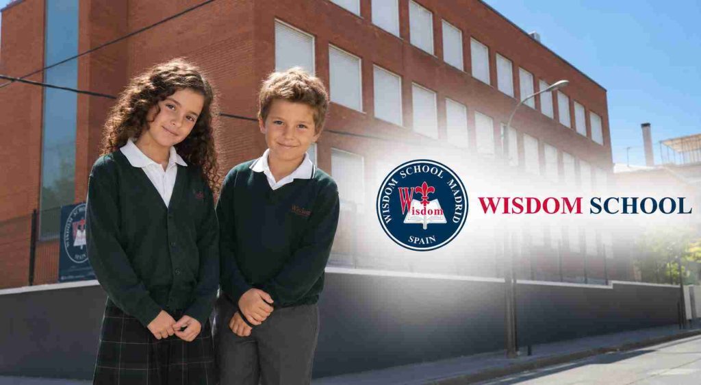 Wisdom School Madrid logotipo con alumnos